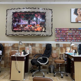 Hollywood Nails & Spa - Nail Salons Near Me - Houston, Texas Hollywood Nails & Spa - Nail Salons Near Me - Houston, Texas