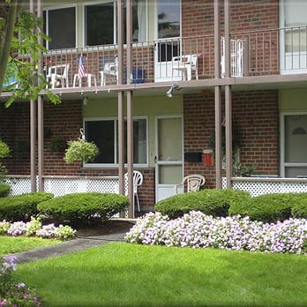 Lakeview Gardens Apartments - Apartments Near Me - Natick, Massachusetts Lakeview Gardens Apartments - Apartments Near Me - Natick, Massachusetts