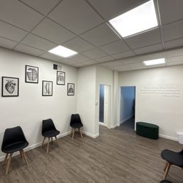 Office/waiting room Office/waiting room