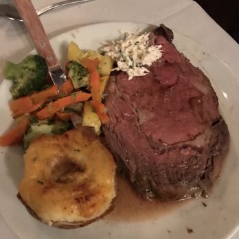 White Oaks - Prime rib with potato - New American Near Me - Westlake, Ohio