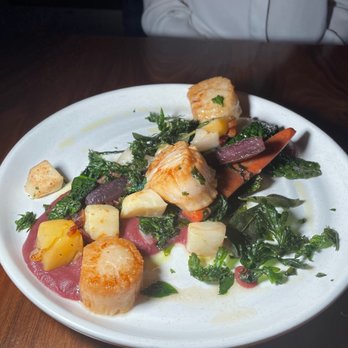 Aerlume - Scallops - New American Near Me - Seattle, Washington