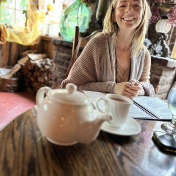 Deetjen's Restaurant - Cozy little eatery. - American Near Me - Big Sur, California