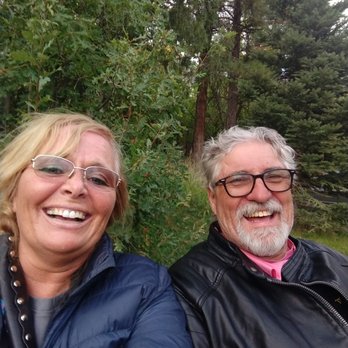 Country Sunshine Bed and Breakfast - Me and my sweetie - Bed & Breakfast Near Me - Durango, Colorado Country Sunshine Bed and Breakfast - Me and my sweetie - Bed & Breakfast Near Me - Durango, Colorado