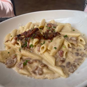 Vina Robles  - There version of Mac & cheese with bacon! - Wineries Near Me - Paso Robles, California