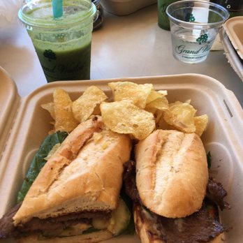 Cafe Kula - Kalbi sandwich with green juice - New American Near Me - Wailea, Hawaii