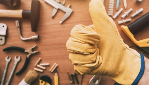 Right Angle Renovation Logo