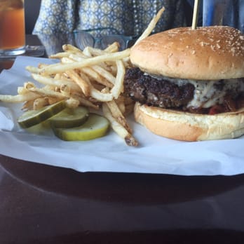 Yard House - Truffle cheeses burger - New American Near Me - Dallas, Texas Yard House - Truffle cheeses burger - New American Near Me - Dallas, Texas