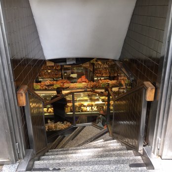Dolce Maniera - Bakeries Near Me - Rome, RM