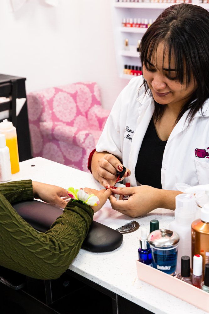 TIPSY NAIL CLUB Updated October 2024 10 Photos 404 Bloomfield Ave