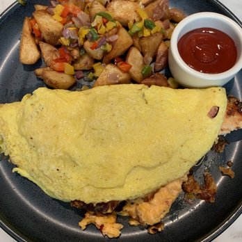 Hartley Kitchen & Cocktails - Southern Omelette - American Near Me - Atlanta, Georgia