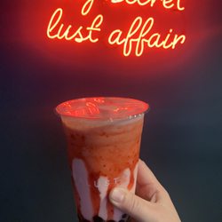 BobaLust - Strawberry seduction with honey boba ( they left the strawberry bits out though unfortunately)