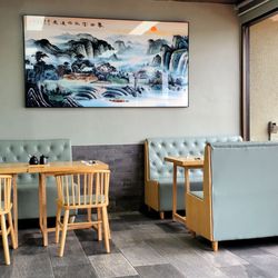 China Fun - Clean Empty Side Dining Area