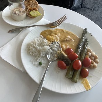 The Centurion Lounge - Airport Lounges Near Me - Las Vegas, Nevada
