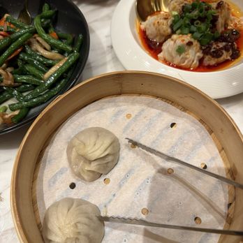 Supreme Dumplings - Pork xiao long bao, green beans and spicy wontons - Shanghainese Near Me - Honolulu, Hawaii Supreme Dumplings - Pork xiao long bao, green beans and spicy wontons - Shanghainese Near Me - Honolulu, Hawaii