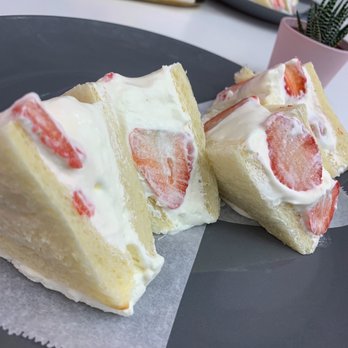 Flippoly - Strawberry Sando! - Coffee & Tea Near Me - Buena Park, California Flippoly - Strawberry Sando! - Coffee & Tea Near Me - Buena Park, California