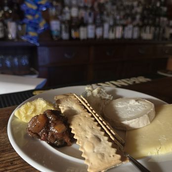 The Wren - Cheese and crackers - Pubs Near Me - Baltimore, Maryland
