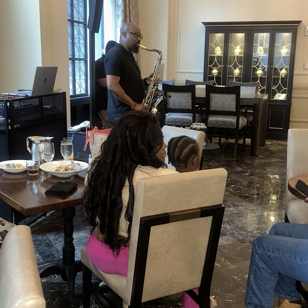 Union 30 - Saxophonist Greg Lewis - Breakfast & Brunch Near Me - St Louis, Missouri