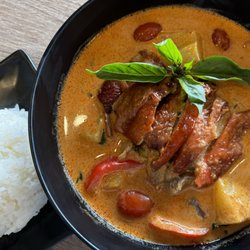 Siam Station - Roast Duck Curry
