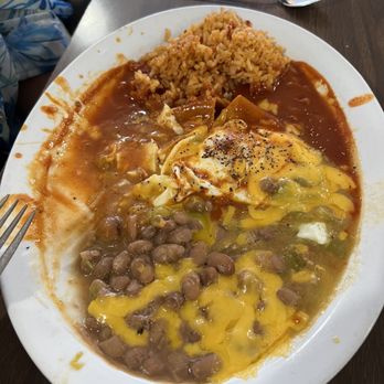 Padilla's Mexican Kitchen - Juevos Rancheros smothered in Xmas - New Mexican Cuisine Near Me - Albuquerque, New Mexico