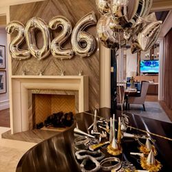 Vera Wang - Happy New Year 2026! - 1/2/2026