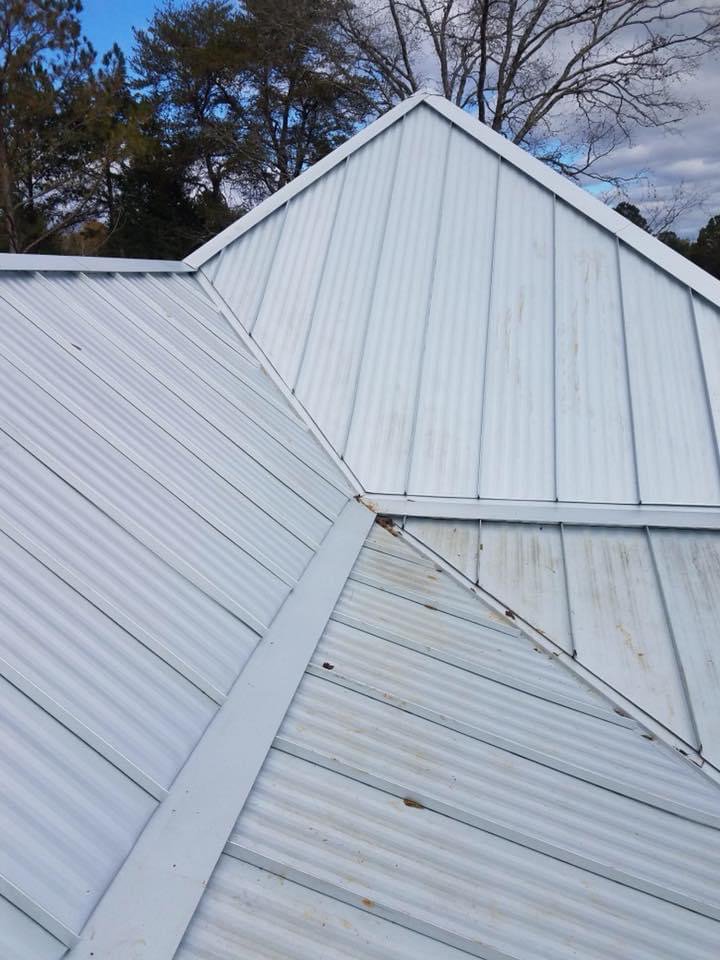 Slide of Cwilson Roofing