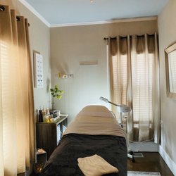 Privileged Pasadena - Love this room! I felt relaxed the moment she let me in the treatment room