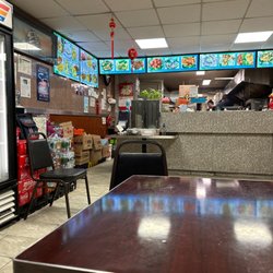 Szechuan Kitchen - Interior