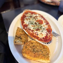 Straw Hat Pizza