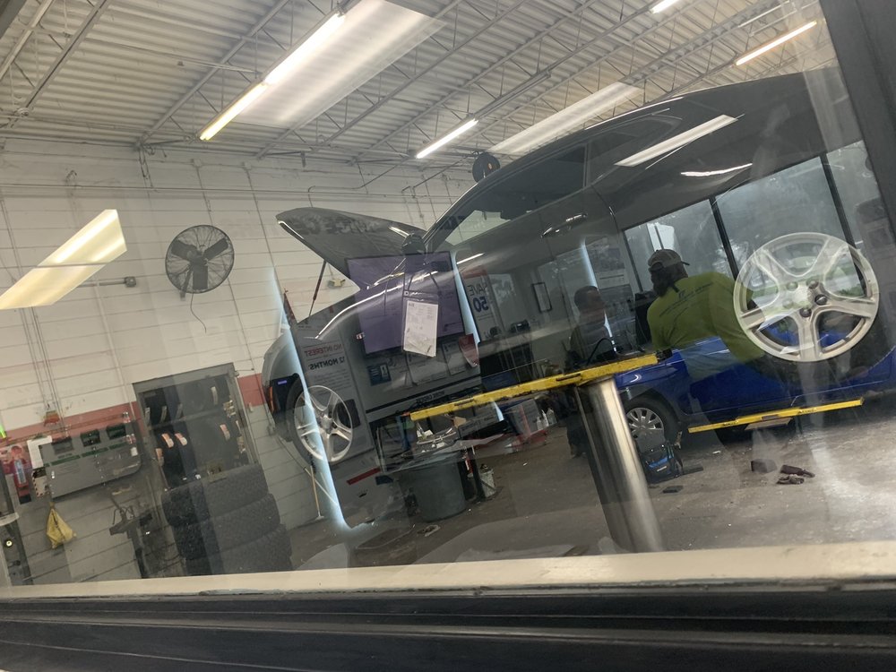 TIRE KINGDOM Updated August 2024 11 Photos & 28 Reviews 2612 S