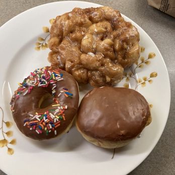 Grannys Donuts & Bakery - Apple fritter, chocolate frosted and chocolate frosted cream filled - Bakeries Near Me - High Point, North Carolina Grannys Donuts & Bakery - Apple fritter, chocolate frosted and chocolate frosted cream filled - Bakeries Near Me - High Point, North Carolina