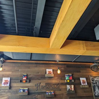 Farmhouse Cafe - Side wall - Breakfast & Brunch Near Me - Honolulu, Hawaii