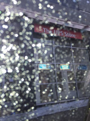 THE UPS STORE - Updated December 2024 - 28 Photos & 70 Reviews - 1714