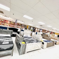 Save & Tell Outlet and Furniture