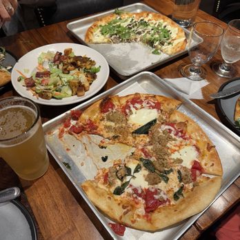 Lily's Bar Pizza Patio - Margarita Pizza, Mushroom Pizza, Haze IPA High Noon Vodka Seltzer and Cabernet Sauvignon. - Pizza Near Me - Boston, Massachusetts Lily's Bar Pizza Patio - Margarita Pizza, Mushroom Pizza, Haze IPA High Noon Vodka Seltzer and Cabernet Sauvignon. - Pizza Near Me - Boston, Massachusetts