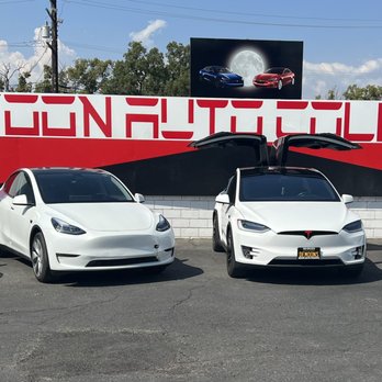Moon Auto Collision - Body Shops Near Me - Pomona, California Moon Auto Collision - Body Shops Near Me - Pomona, California