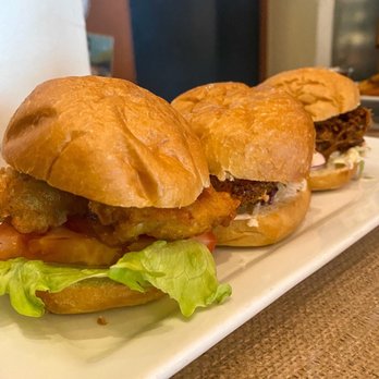 BREW'd Craft Pub - Slider Trio - Gastropubs Near Me - Honolulu, Hawaii