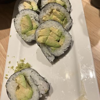 Burosu Ramen - Avocado roll - Ramen Near Me - Studio City, California Burosu Ramen - Avocado roll - Ramen Near Me - Studio City, California