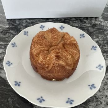 Manresa Bread - Kouign Amann - Bakeries Near Me - Los Altos, California Manresa Bread - Kouign Amann - Bakeries Near Me - Los Altos, California