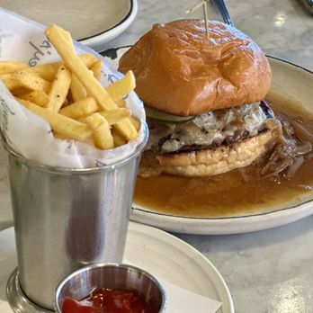 Beverley’s Bistro & Bar - French Onion Burger and Fries - Cocktail Bars Near Me - Dallas, Texas Beverley’s Bistro & Bar - French Onion Burger and Fries - Cocktail Bars Near Me - Dallas, Texas