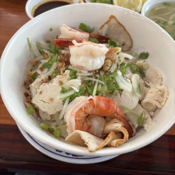 Da-Lat - Combo clear noodle, dry style with soup on the side! - Vietnamese Near Me - San Jose, California