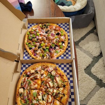 Pizza Twist - 2 small vegan and non-vegan combination pizzas - Pizza Near Me - Lynnwood, Washington Pizza Twist - 2 small vegan and non-vegan combination pizzas - Pizza Near Me - Lynnwood, Washington