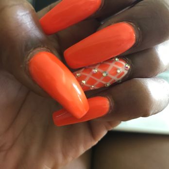 ALIBI Nail + Beauty Bar - Nail Salons Near Me - Miami, Florida