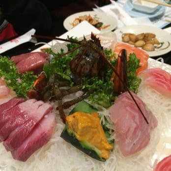 Mansun Sushi - Close up of the live lobster - Japanese Near Me - Walnut, California