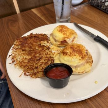 Brunch Cafe-Kildeer - Egg Benedict Original Benny - Breakfast & Brunch Near Me - Kildeer, Illinois Brunch Cafe-Kildeer - Egg Benedict Original Benny - Breakfast & Brunch Near Me - Kildeer, Illinois