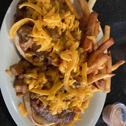 Star Cafe - Chili Burger