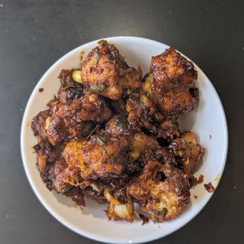 Urban Momo - Gobi Manchurian - flash fried Cauliflower pieces cooked with spices - Chinese Near Me - Palo Alto, California Urban Momo - Gobi Manchurian - flash fried Cauliflower pieces cooked with spices - Chinese Near Me - Palo Alto, California