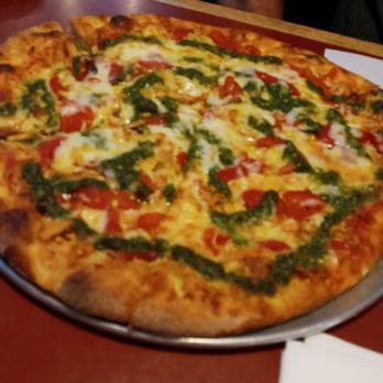 Casa Della Luce - Pizza with chicken, roasted peppers, mozzarella cheese, and pesto - Italian Near Me - Westerly, Rhode Island
