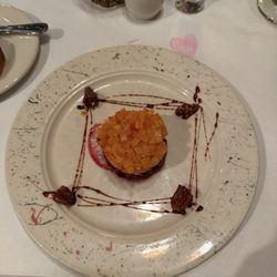 Pirogue Grille - The beet Roasted beets with Wisconsin goat cheese & spiced pecans starter.