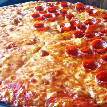 Star Tavern - half plain-half pepperoni pizza (thin-crust is the standard here) - good! - Pizza Near Me - City Of Orange, New Jersey Star Tavern - half plain-half pepperoni pizza (thin-crust is the standard here) - good! - Pizza Near Me - City Of Orange, New Jersey
