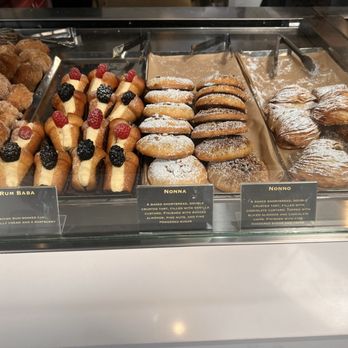 Carrara's Pastries - Desserts Near Me - Moorpark, California